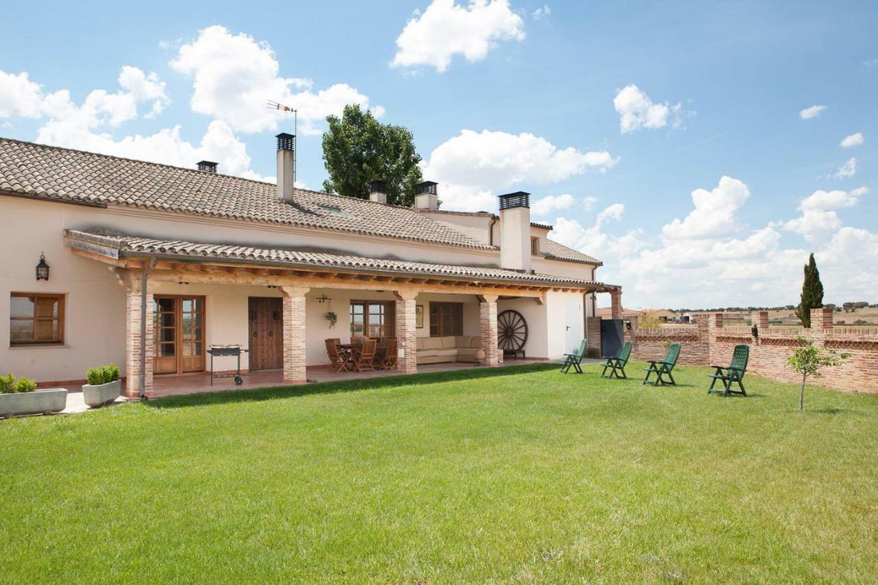 Gasthaus Casa Roble Almenara de Tormes Exterior foto